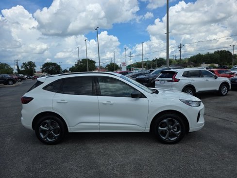 Used 2024 Ford Escape ST-Line image 3