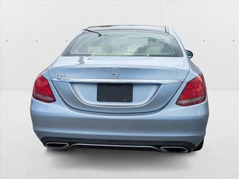 Used 2015 Mercedes-Benz C 300 Sedan image 4
