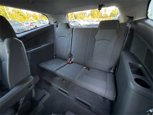 Used 2016 Chevrolet Traverse LT image 36