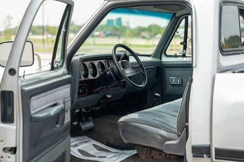Used 1991 Dodge D/W Truck 350 image 33