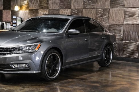 Used 2017 Volkswagen Passat 1.8T SE w/ SE Lighting Package image 9