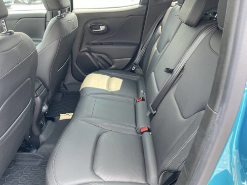 Used 2022 Jeep Renegade Limited image 4