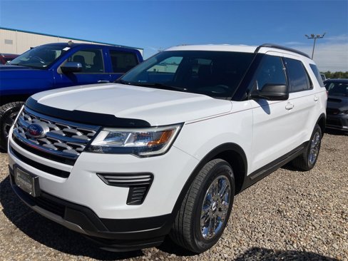 Used 2018 Ford Explorer XLT image 1