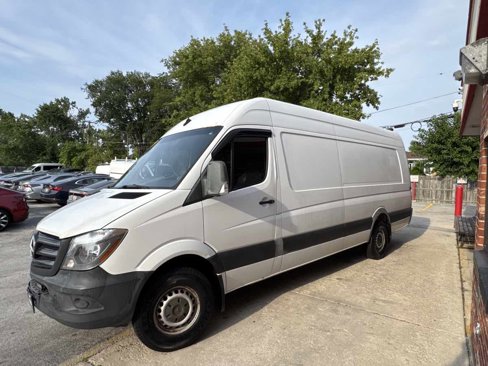 Used 2017 Mercedes-Benz Sprinter 2500 image 2