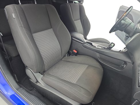 Used 2022 Dodge Challenger SXT w/ Blacktop Package image 9