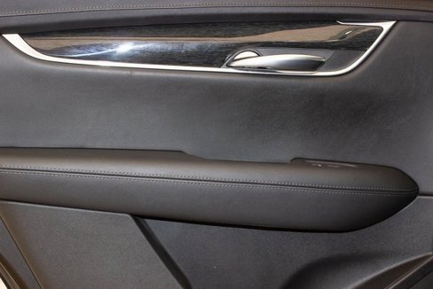 Used 2020 Cadillac XT5 Premium Luxury w/ LPO, Floor Liner Package image 17