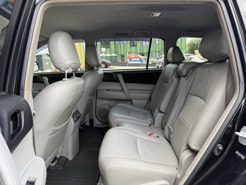 Used 2009 Toyota Highlander 2WD image 11