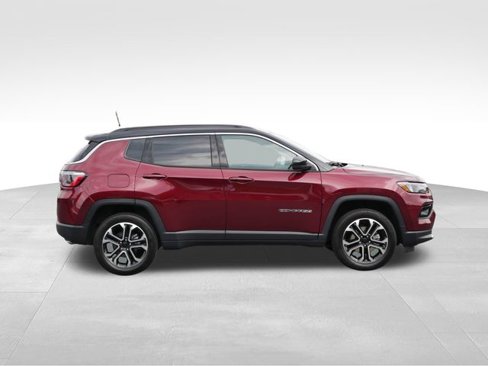 Certified 2022 Jeep Compass Limited image 9
