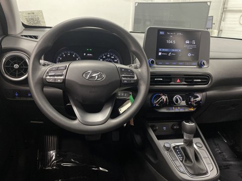 Used 2023 Hyundai Kona SE w/ Cargo Package image 5