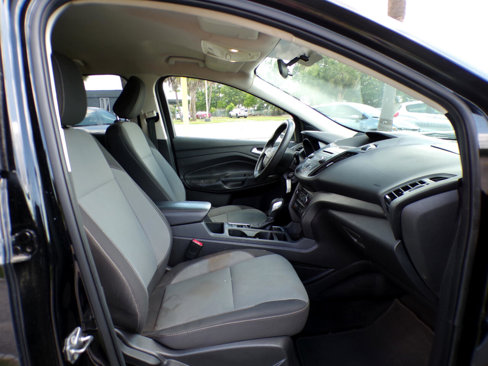 Used 2018 Ford Escape SE image 16