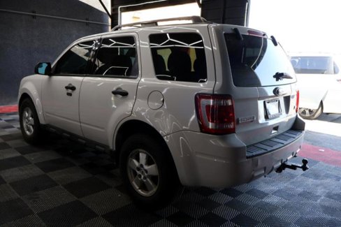 Used 2011 Ford Escape XLT w/ Class II Trailer Tow Pkg image 5