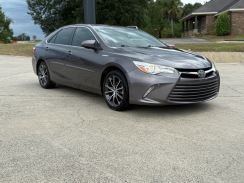 Used 2015 Toyota Camry XLE w/ Moonroof Package image 7
