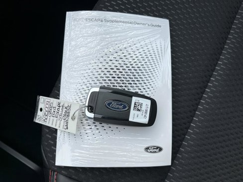 New 2025 Ford Escape ST-Line w/ Tech Pack #1 image 39
