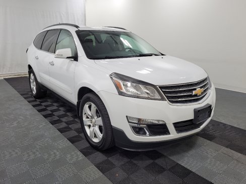 Used 2017 Chevrolet Traverse LT w/ Style and Technology Package image 13