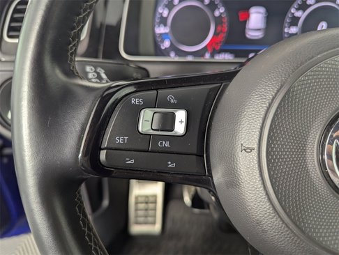 Used 2018 Volkswagen Golf R 4-Door image 21
