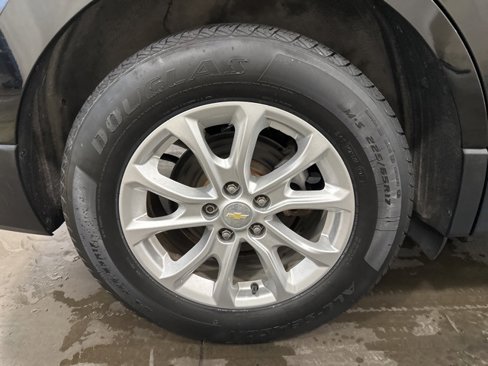 Used 2018 Chevrolet Equinox LT w/ Sun & Infotainment Package image 32