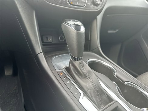 Used 2018 Chevrolet Equinox LT image 42