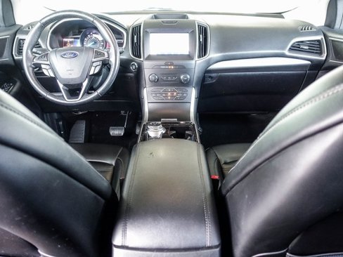 Used 2020 Ford Edge SEL w/ Convenience Package image 4
