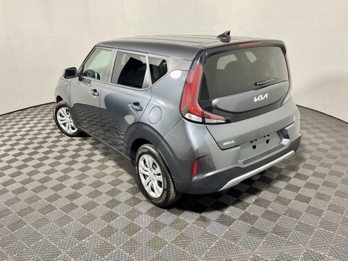 Used 2023 Kia Soul LX image 10