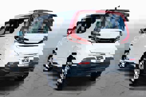 Certified 2022 Kia Soul LX w/ Technology Package image 11