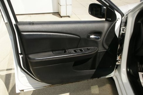 Used 2013 Chrysler 200 Limited w/ Sun/Sound Group image 10
