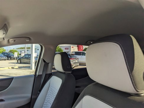 Used 2021 Chevrolet Equinox LT image 22