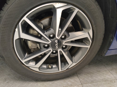 Used 2023 Kia Forte LXS image 31