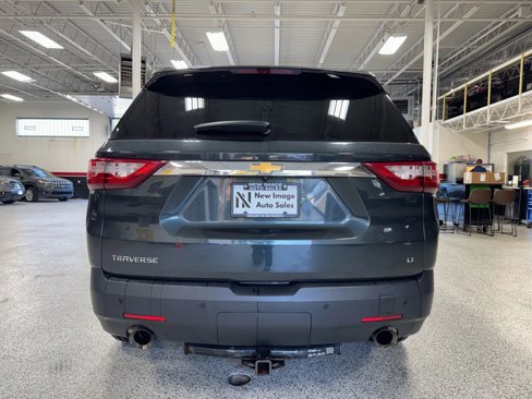 Used 2018 Chevrolet Traverse LT image 13
