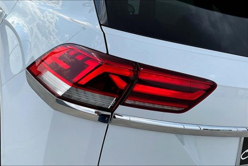 Used 2021 Volkswagen Atlas Cross Sport SE image 30