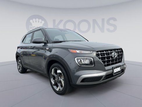 Used 2023 Hyundai Venue SEL image 10