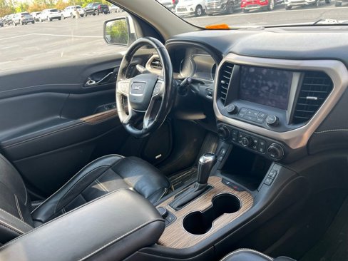 Used 2019 GMC Acadia Denali image 11