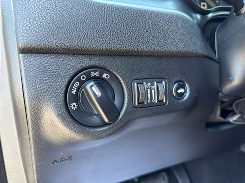 Used 2020 Dodge Charger SXT w/ Blacktop Package image 18