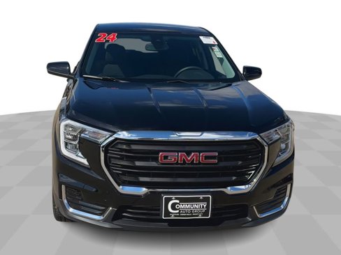 Certified 2024 GMC Terrain SLE image 3