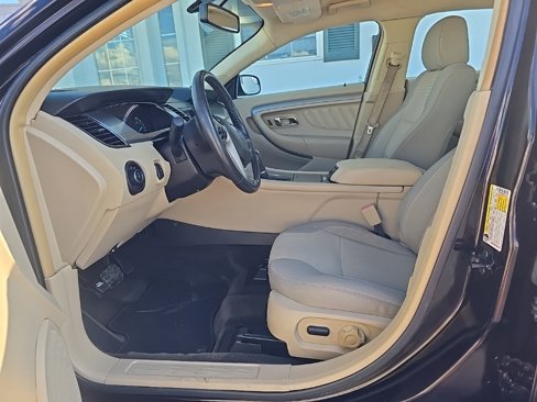 Used 2013 Ford Taurus SEL image 12
