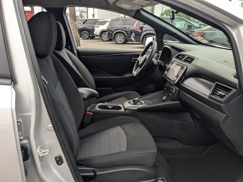 Certified 2024 Nissan Leaf S image 31