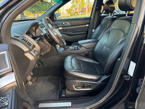 Used 2017 Ford Explorer Limited image 10