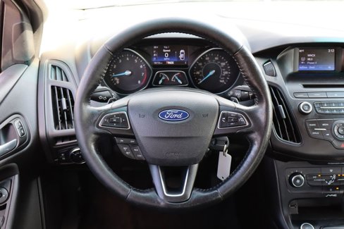 Used 2016 Ford Focus SE w/ SE Sport Package image 15