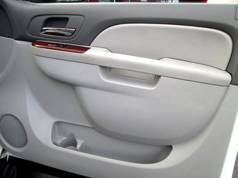 Used 2010 Chevrolet Tahoe LT image 16