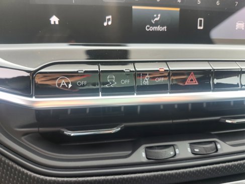 New 2025 Jeep Compass Latitude w/ Altitude Special Edition image 18