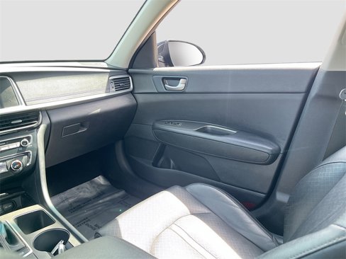 Used 2020 Kia Optima SE image 24