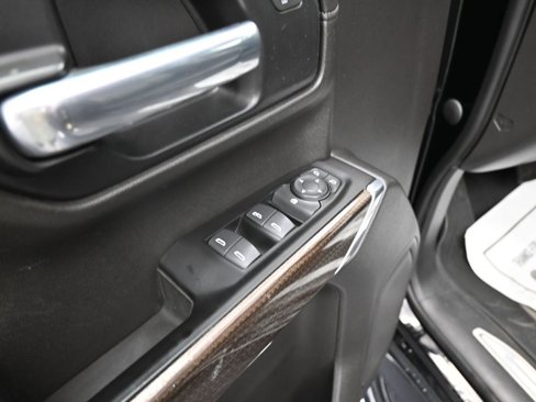 Used 2019 Chevrolet Silverado 1500 LT w/ All-Star Edition image 10