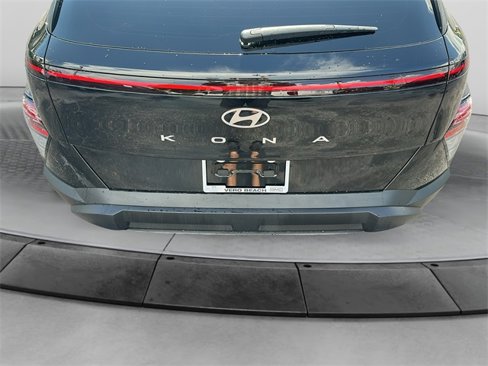 Used 2024 Hyundai Kona SEL image 13