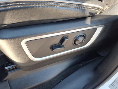 Used 2020 RAM 1500 Laramie image 13