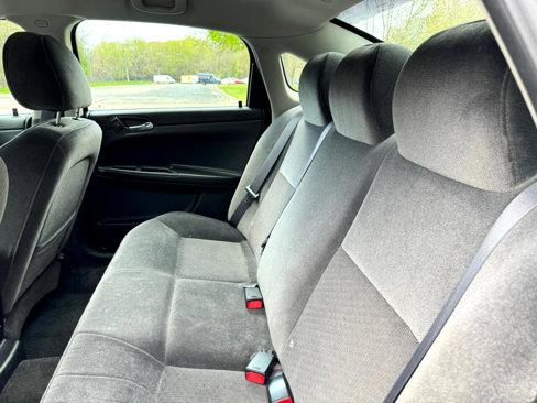 Used 2011 Chevrolet Impala LT image 36