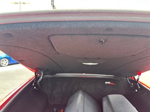 Used 2004 Chevrolet SSR w/ Preferred Equipment Group image 26