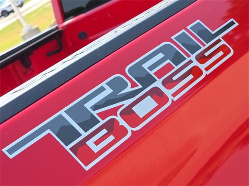 Used 2019 Chevrolet Silverado 1500 Custom Trail Boss w/ Custom Convenience Package image 8