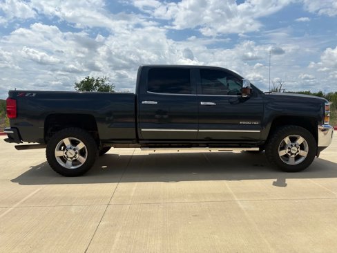 Used 2019 Chevrolet Silverado 2500 LTZ w/ Vortec Plus Package image 4
