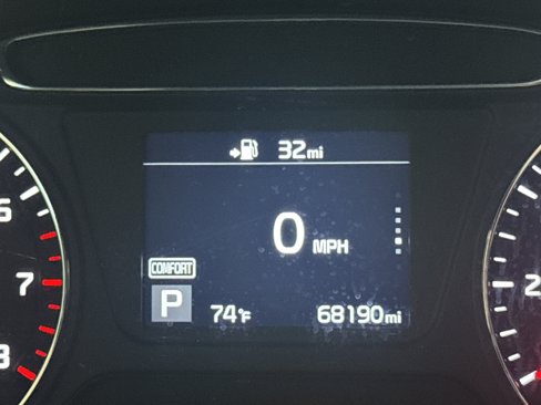 Used 2019 Kia Sorento AWD V6 image 22