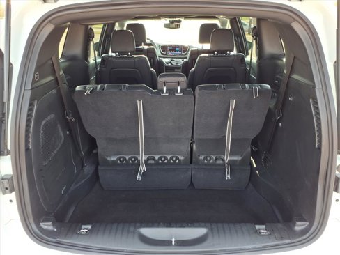 Used 2022 Chrysler Pacifica Touring-L w/ Uconnect Theater Family Group image 20