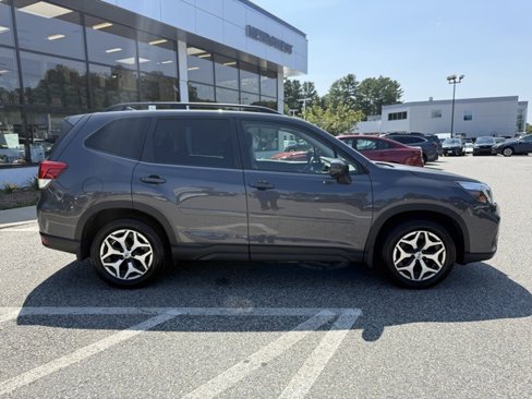 Used 2021 Subaru Forester Premium image 6
